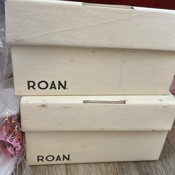 Bed Stu Tan and Black Women's Sandals - Picture 5 of 9